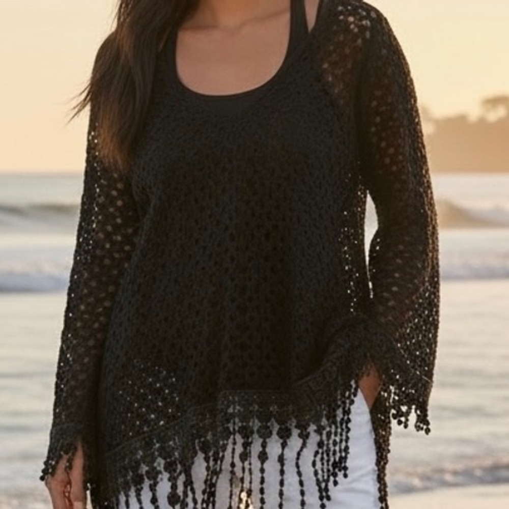 Monteau Black Crochet Knit Fringe Top V-Neck Size M Hippie Boho Beachy Resort